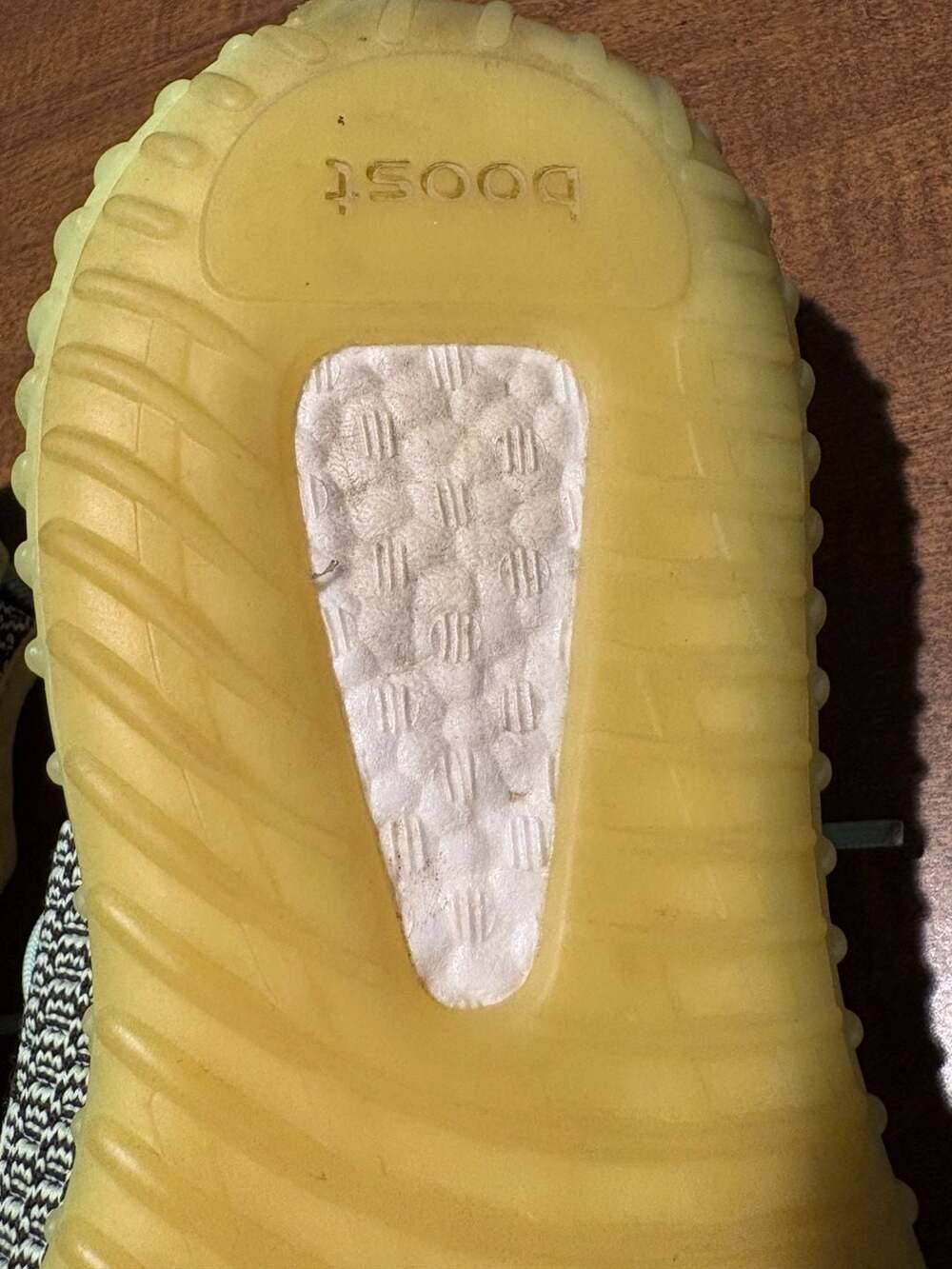 Adidas Yeezy Boost 350 V2 Yecheil Size 10.5 - Picture 9 of 13